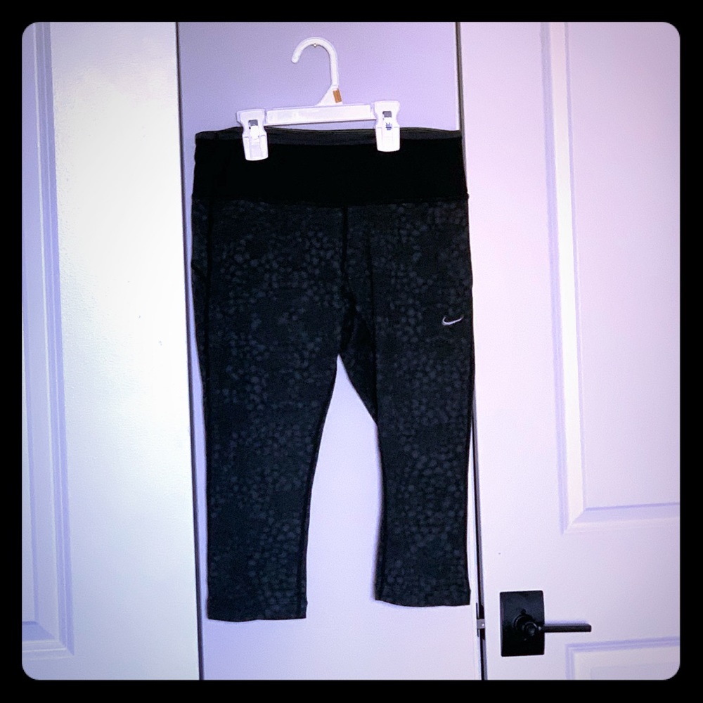 Nike Dri-Fit Running Crop with Tie-Waist, Small